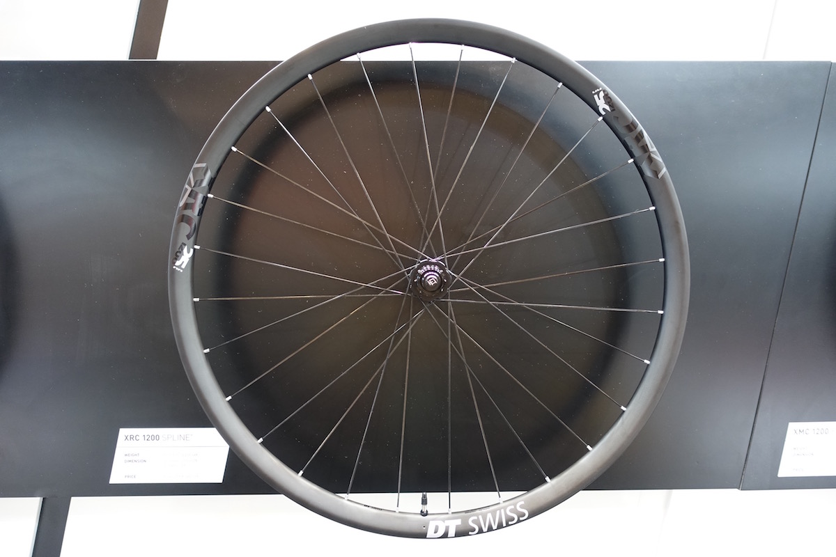 dt swiss carbon wheel spline