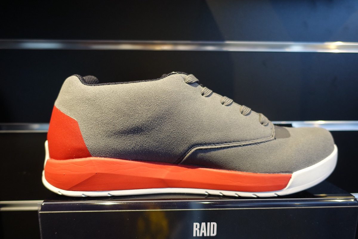 ion flat pedal shoe