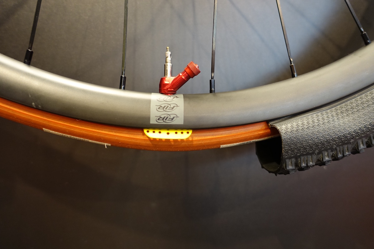 deaneasy tubeless tyre