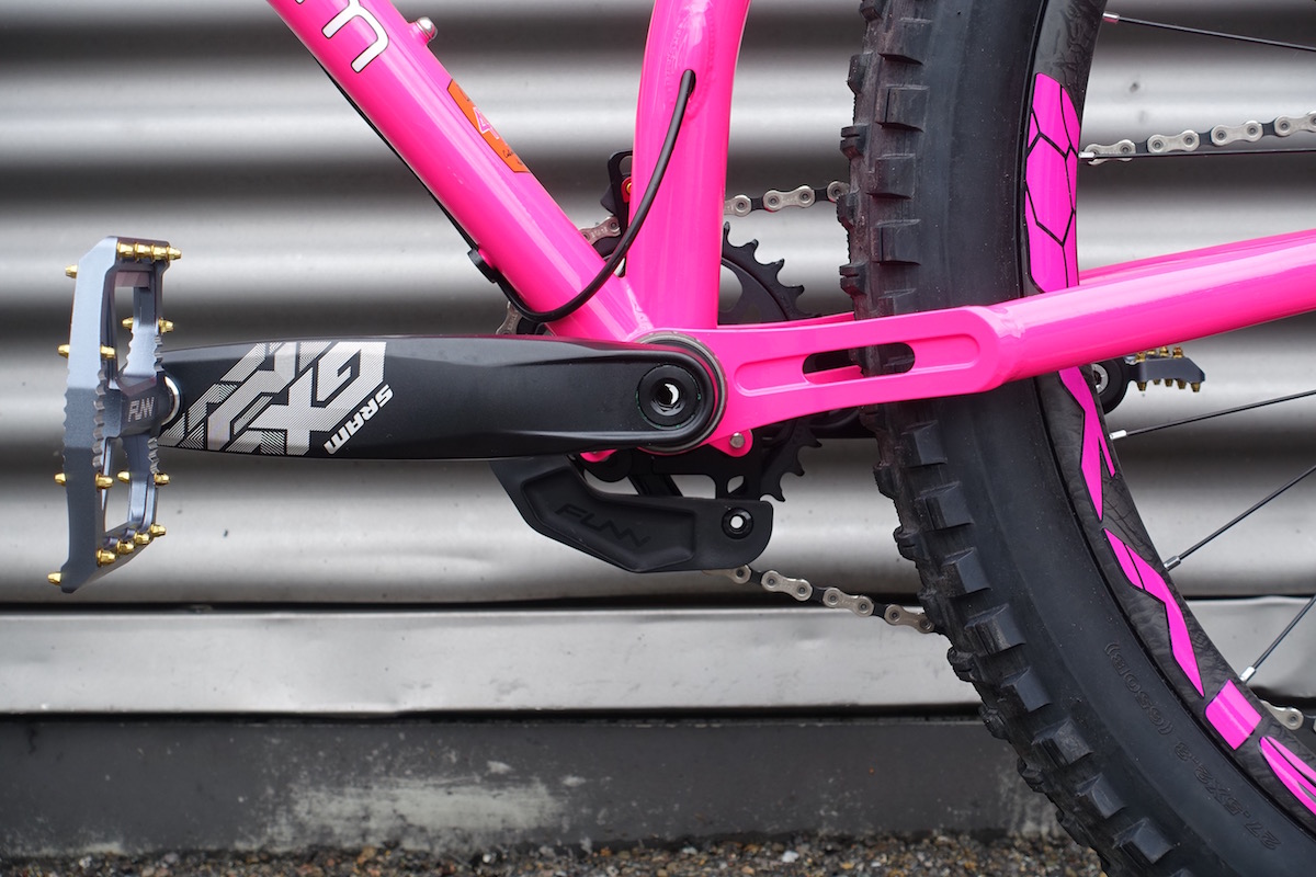 pipedream hardtail steel 27.5 plus 29 pink dvo zelvy