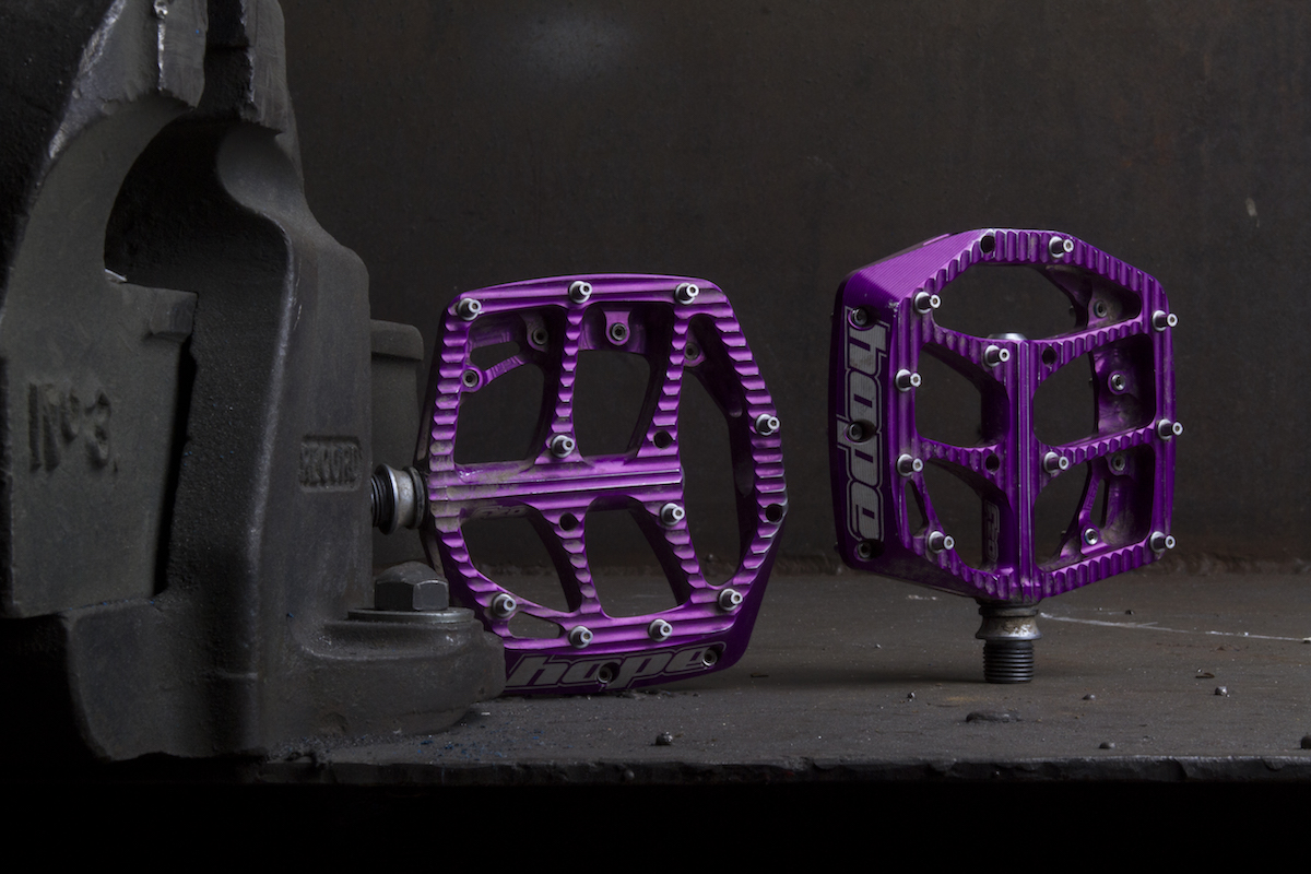 Best Engineered Winner: Hope F20 Flat Pedal Review