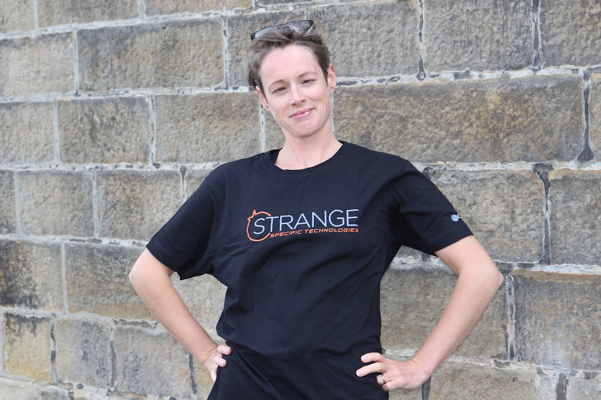 hannah strange tshirt orange