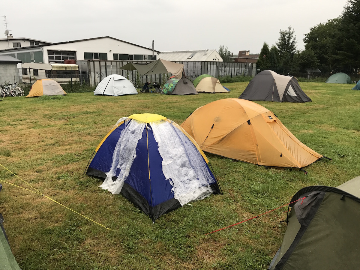 tent cling wrap wet moist damp dank