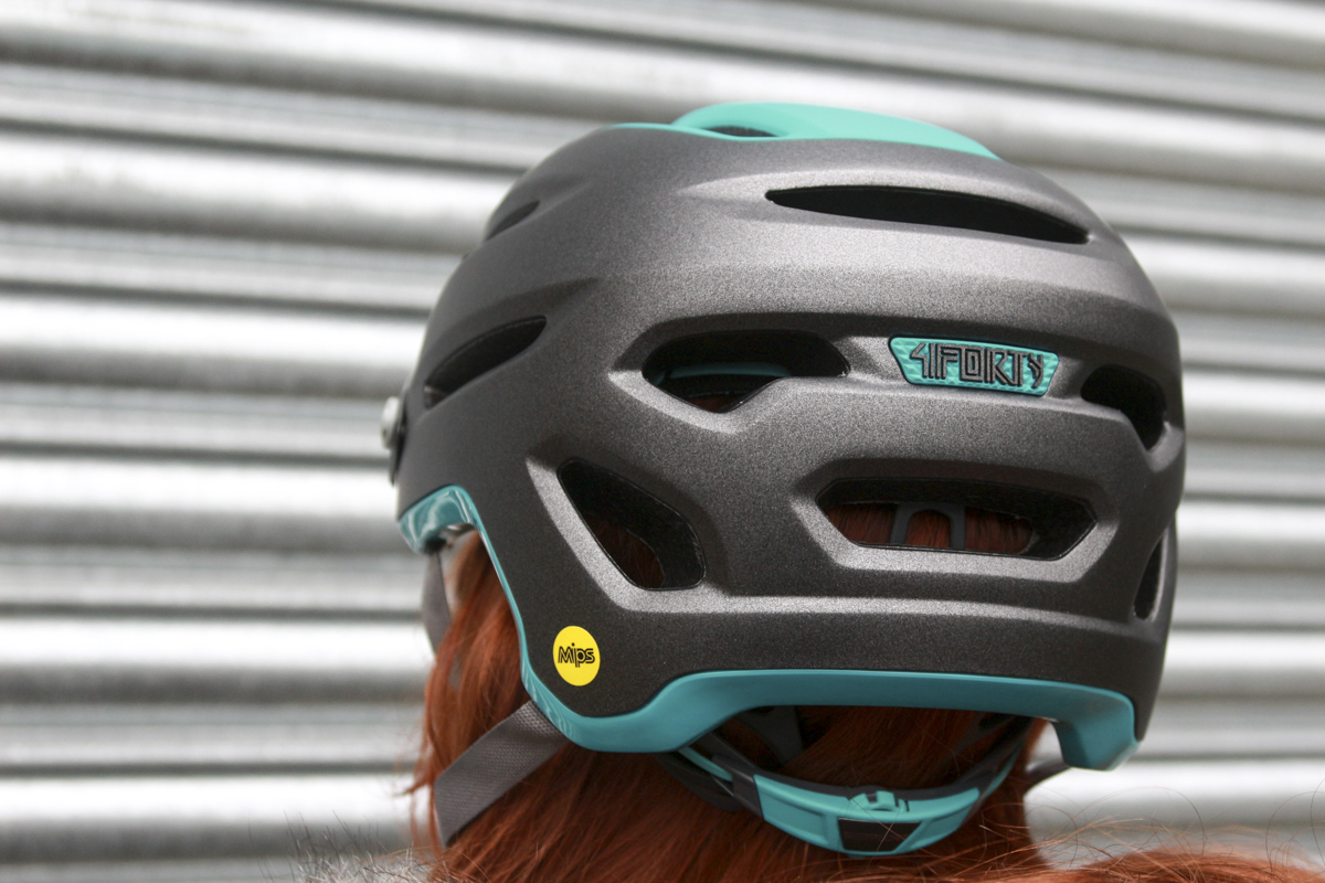 bell 4forty helmet mips