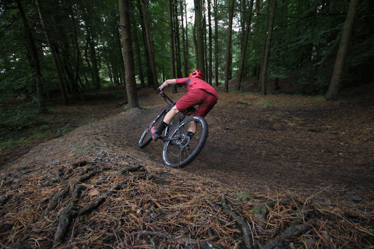 canyon exceed di2 hardtail carbon wil hurstwood madison step cast fox