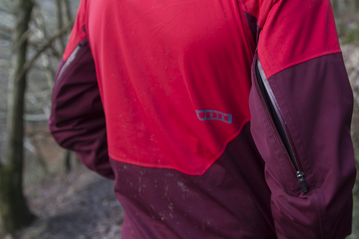 ion vario waterproof jacket wil