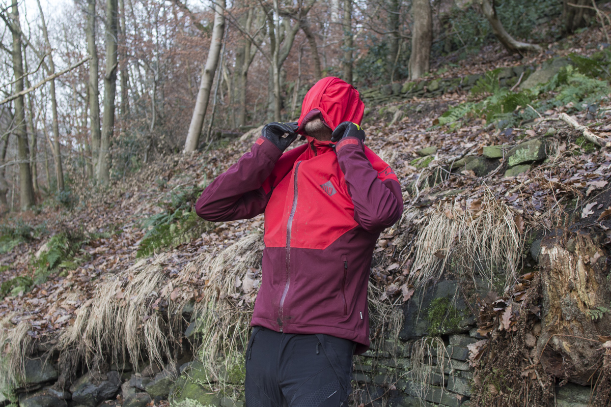 ion vario waterproof jacket wil
