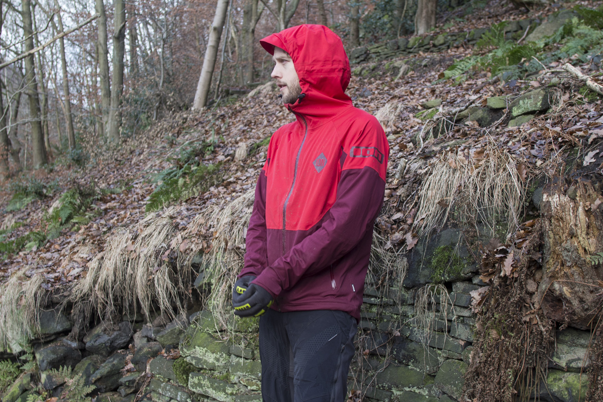Review: ION Shell_Amp Vario Jacket