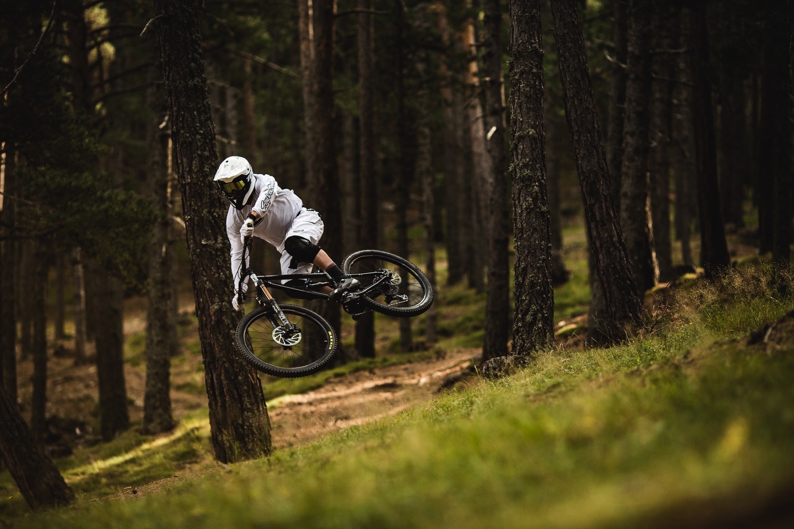 Video: Andorran “Stig” Rides The Shan No5