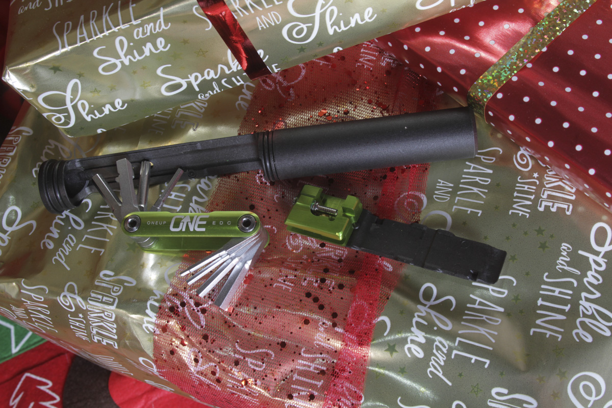 Advent Giveaway: Christmas Countdown Day 1: EDC Tool