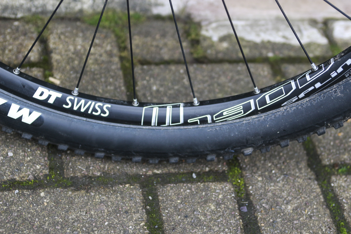genesis mantle carbon hardtail