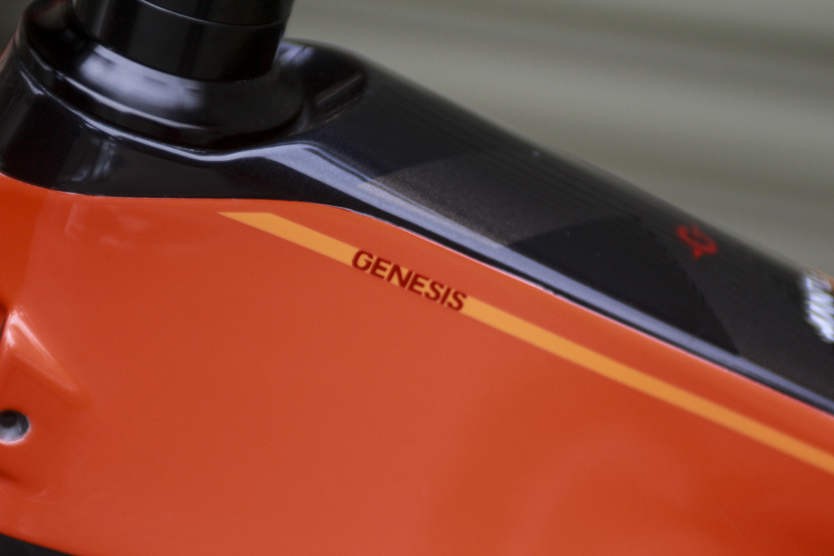 First Look: Genesis Mantle 20