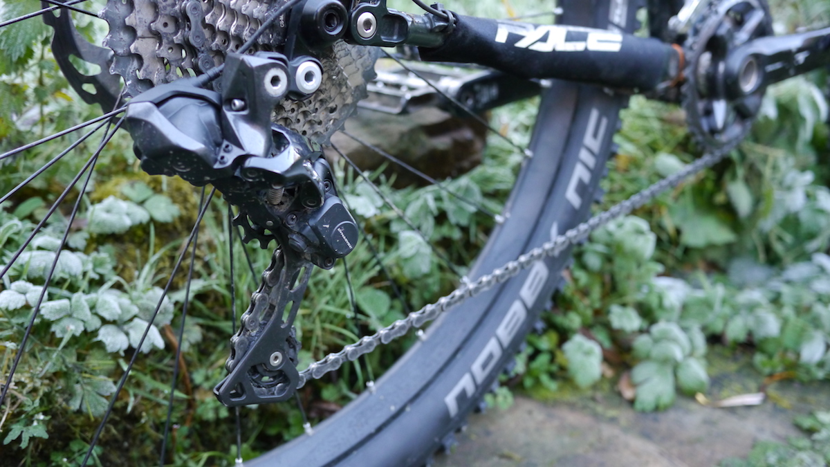 shimano di2 xt deore pace rc127 electronic drivetrain cranks chainrings cassette chain 2x11 shifter derailleur