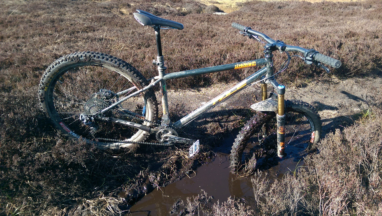 shimano di2 xt deore pace rc127 electronic drivetrain cranks chainrings cassette chain 2x11 shifter derailleur