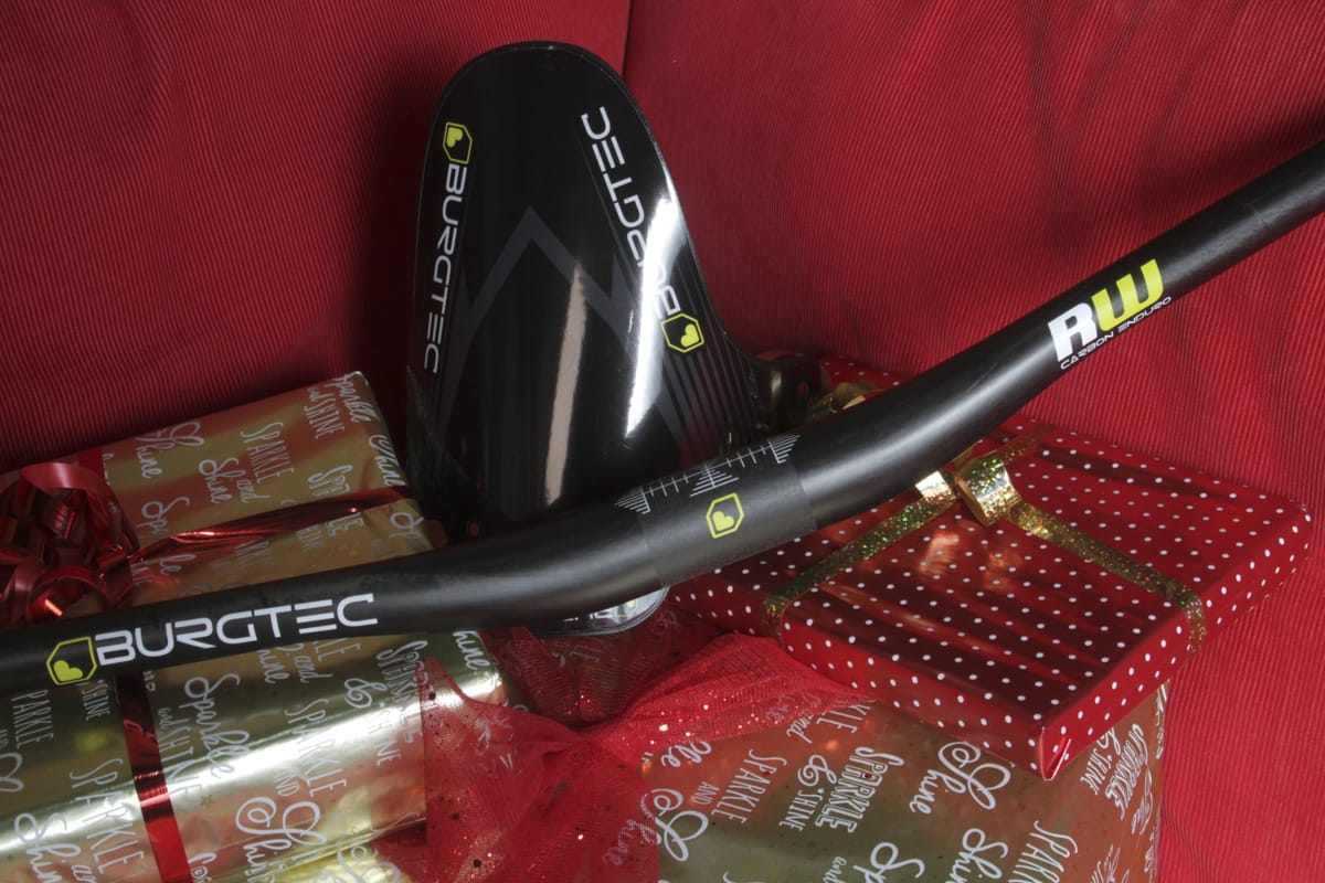 Gift Giveaway: Christmas Countdown Day 9