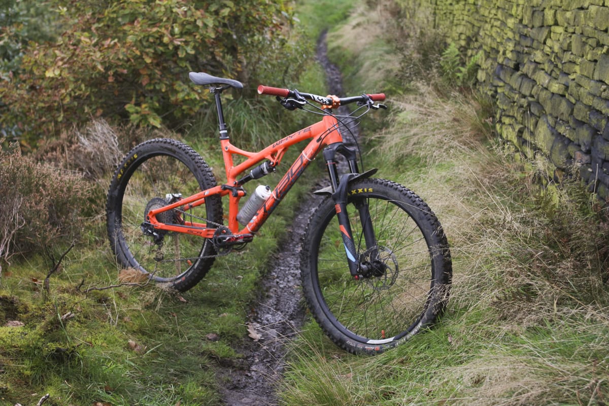 funn components black ace carbon handlebar grips strippa stem wil rodwell calderdale whyte