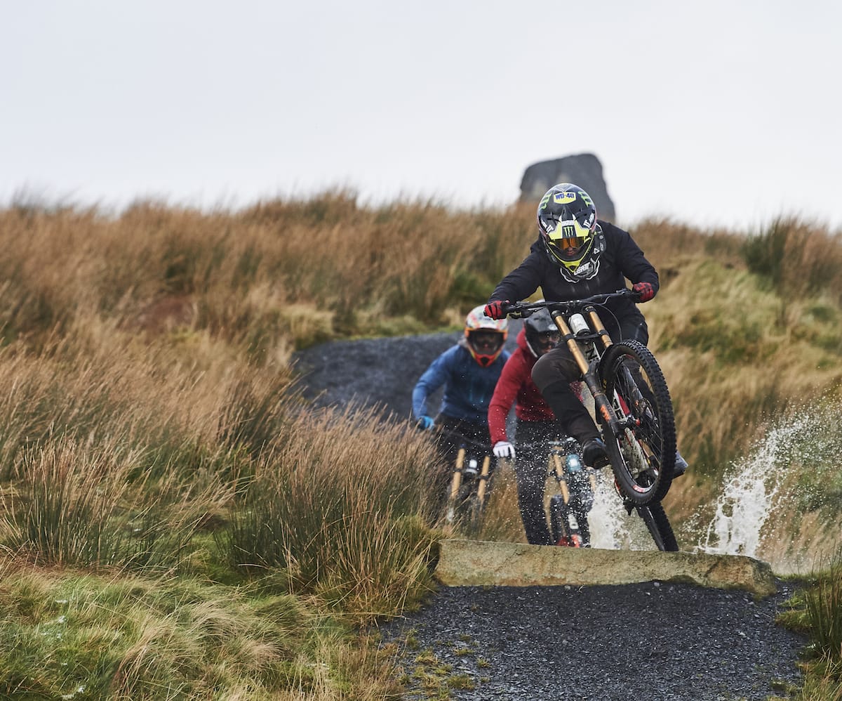 STAY ON YOUR (saracen) BIKE DANNY!! Danny Hart Joins Team Madison Saracen