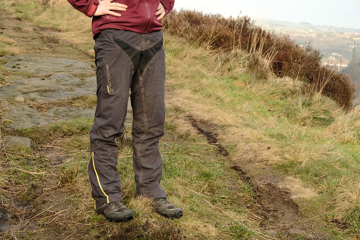 Review: Endura’s MT500 Waterproof Trousers Claim To Keep You Dry