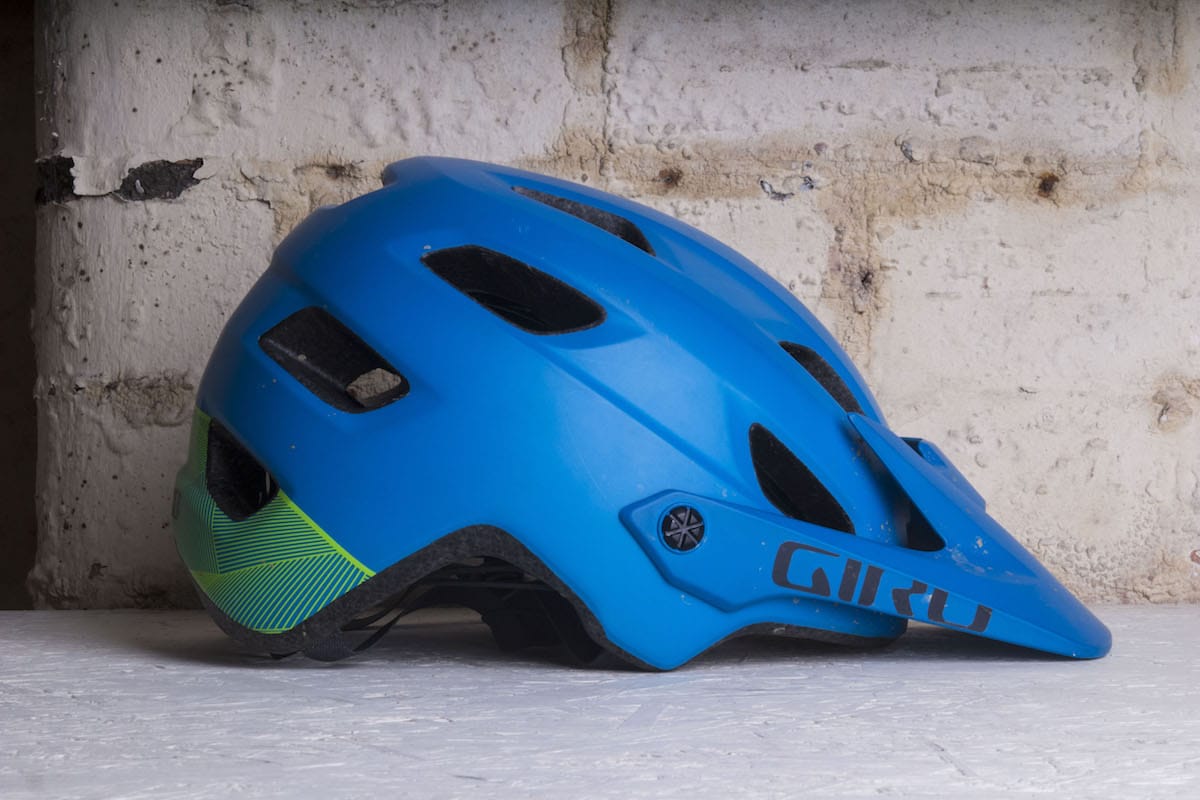 giro chronicle helmet mips