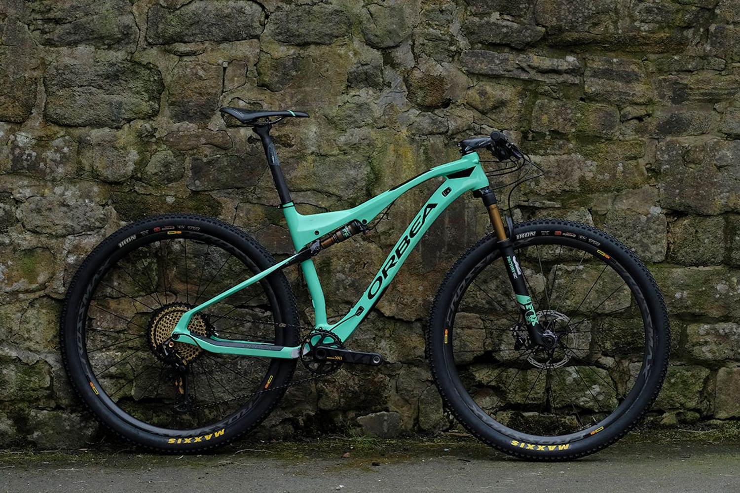 orbea oiz mint toothpaste