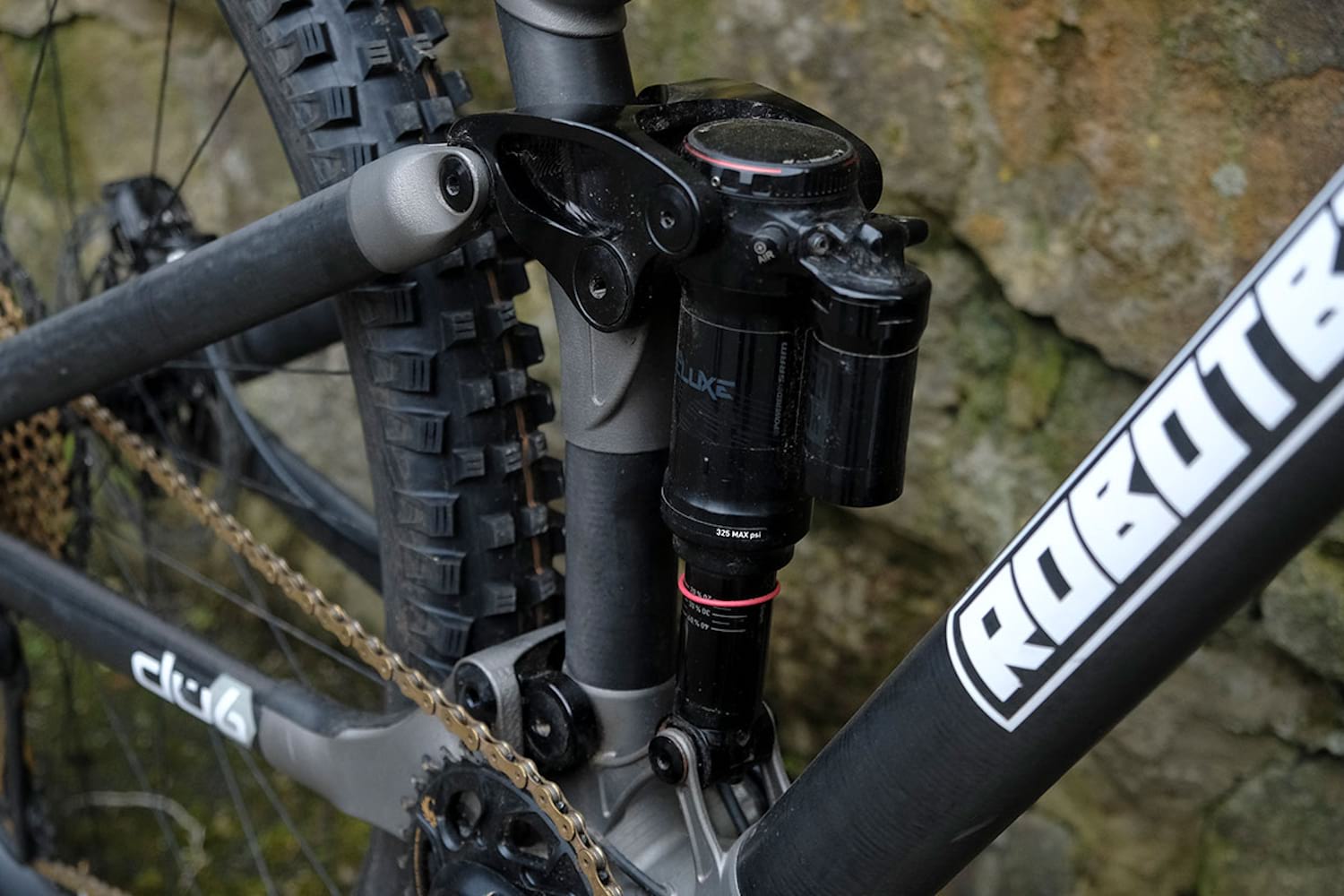 robot r130 titanium carbon rockshox deluxe