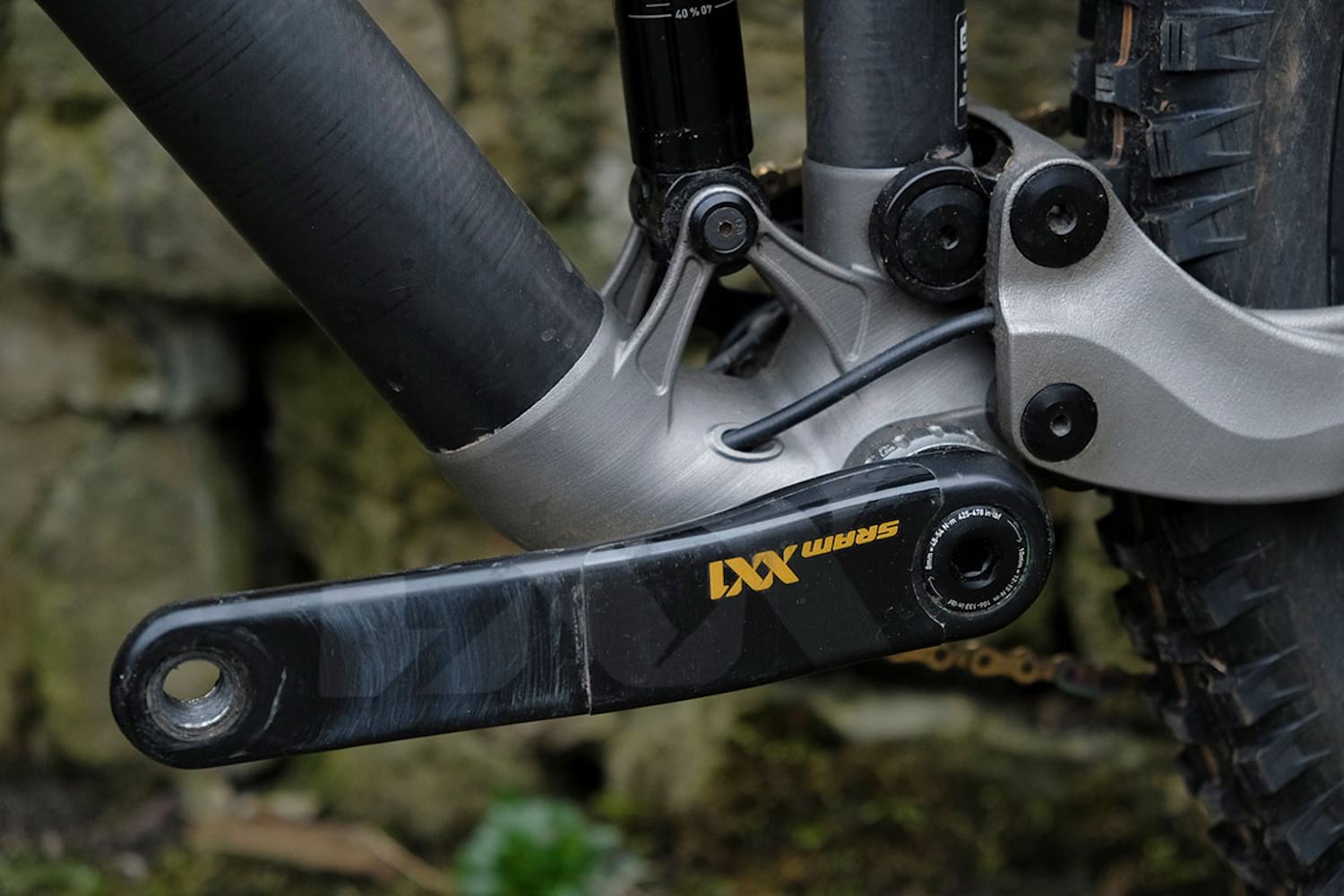 robot r130 titanium carbon