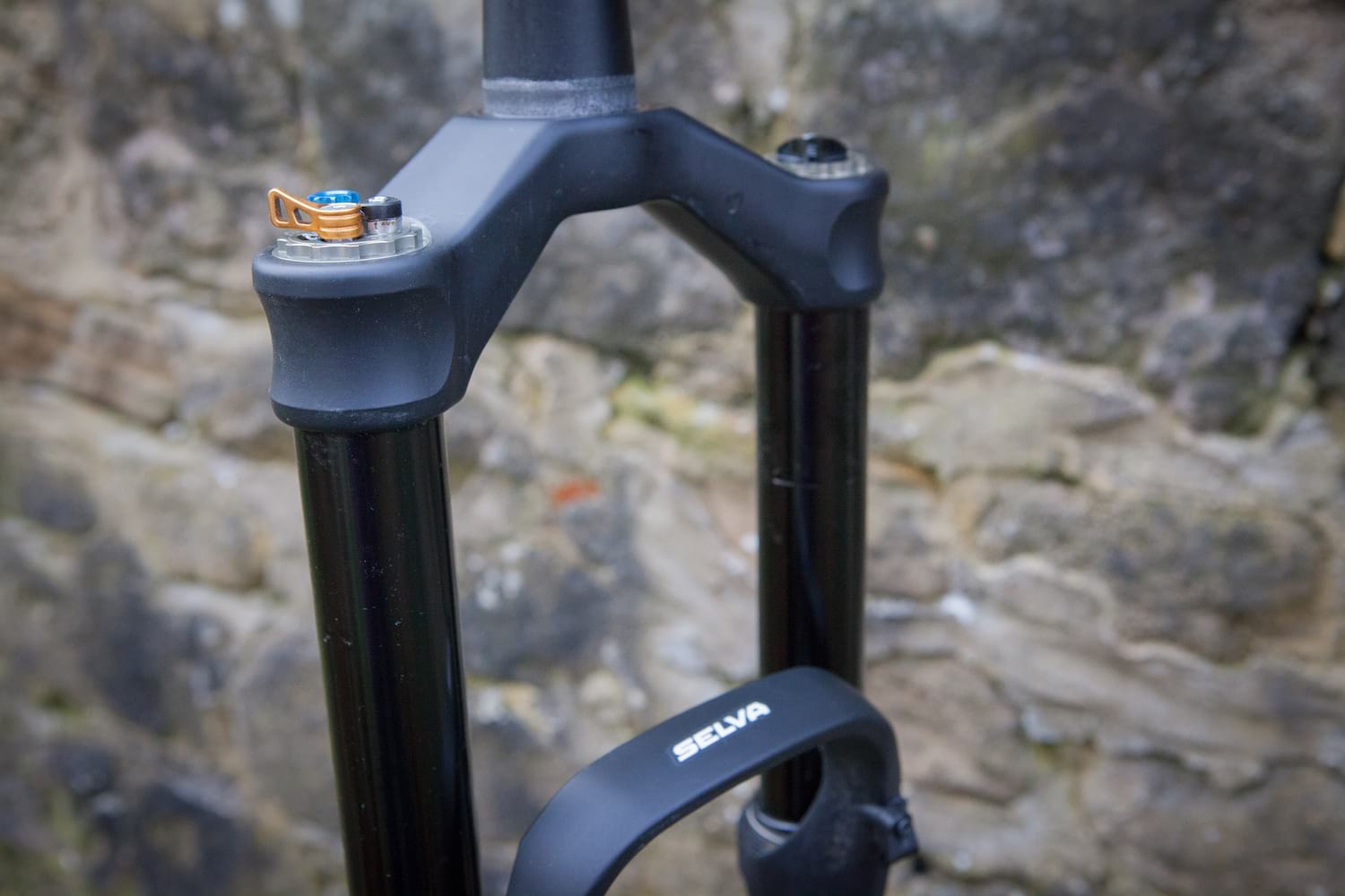 Review: Suspension tinkerers rejoice! The Formula Selva fork has all the bells & whistles