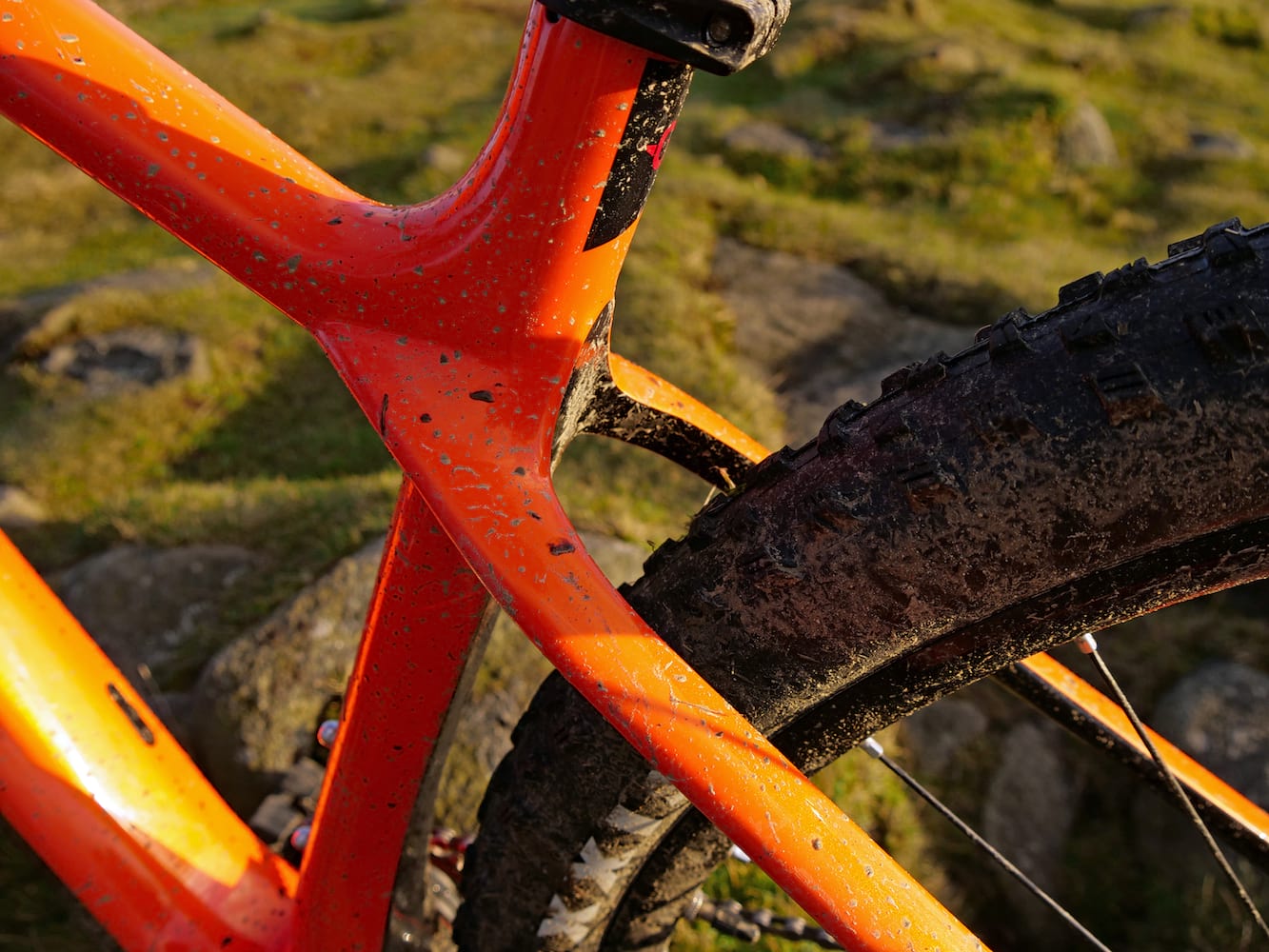 genesis mantle 20 carbon hardtail