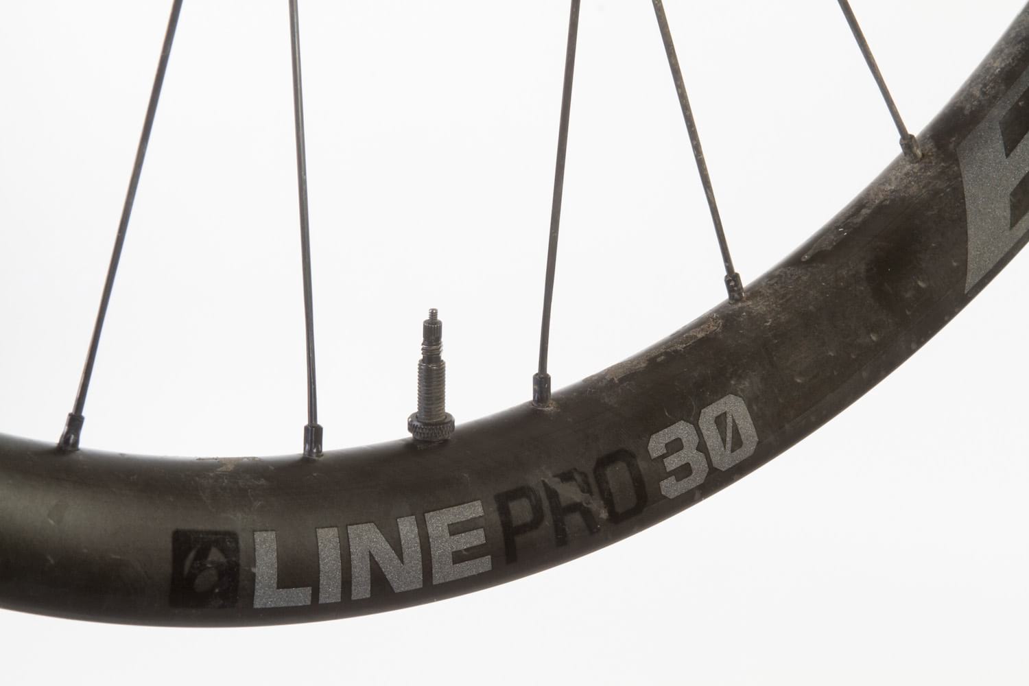 bontrager line pro 30 wheels