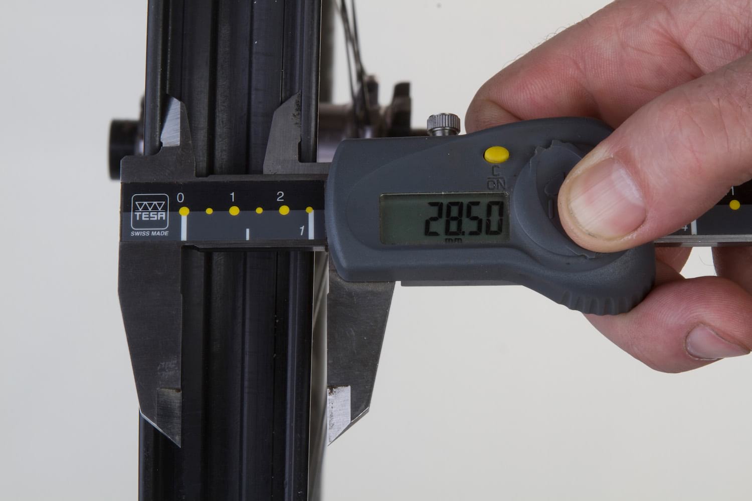 bontrager line pro 30 carbon fibre wheel issue 116