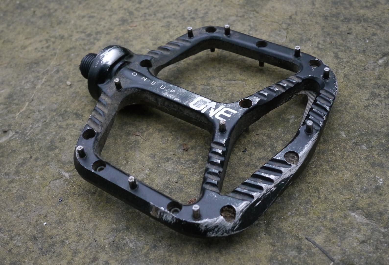 oneup aluminum flat pedals