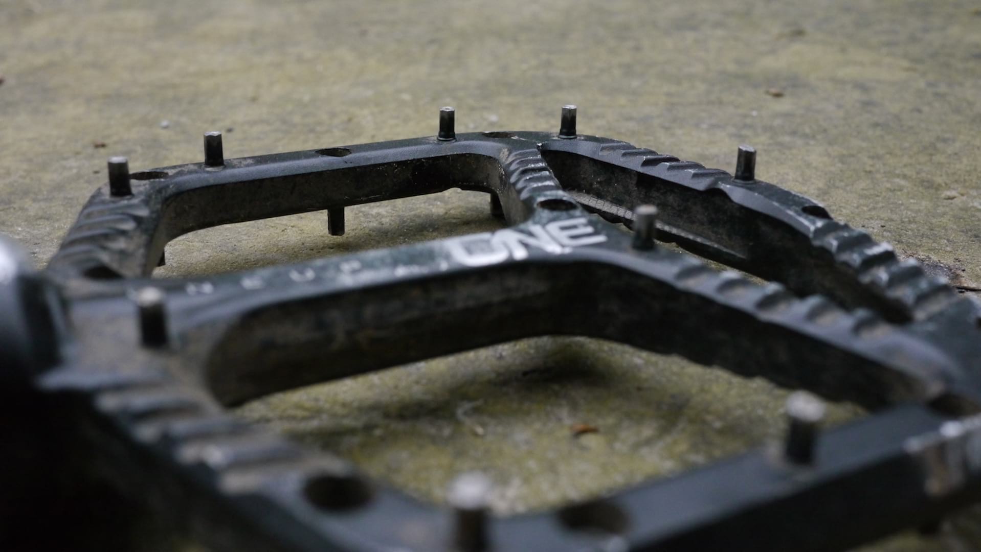 oneup aluminum flat pedals
