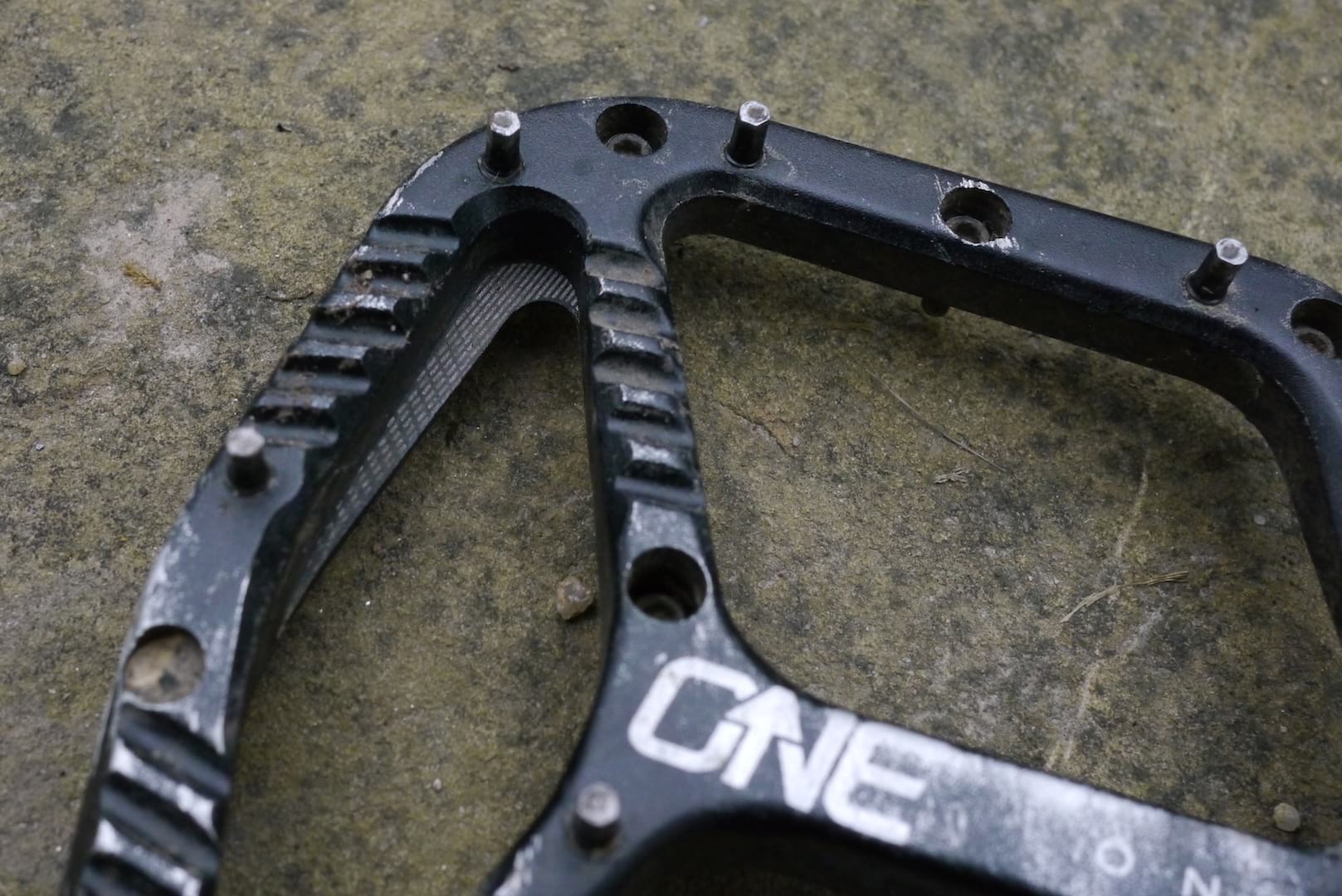 oneup aluminum flat pedals