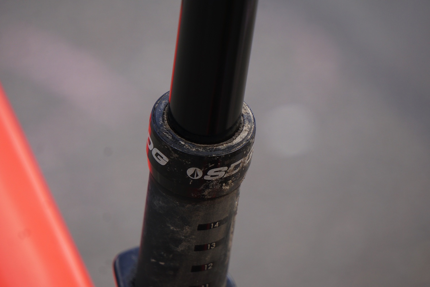 SDG Tellis Dropper post
