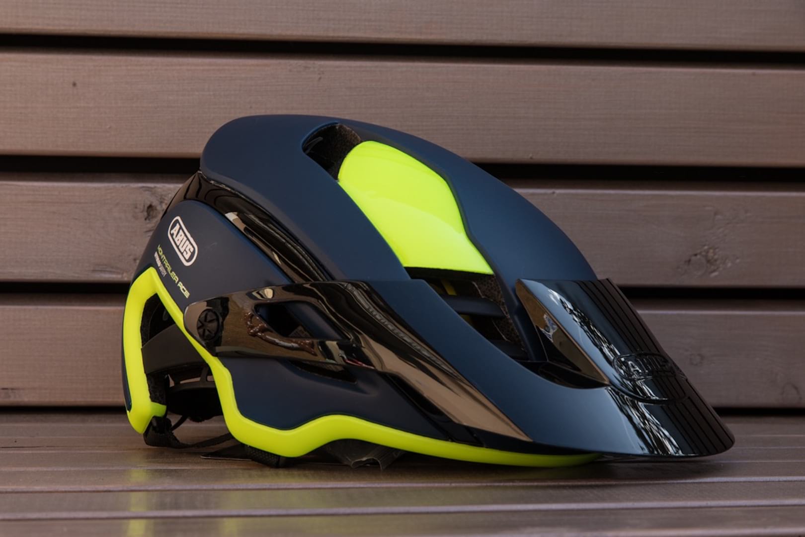 First Look: Abus MonTrailer Enduro helmet