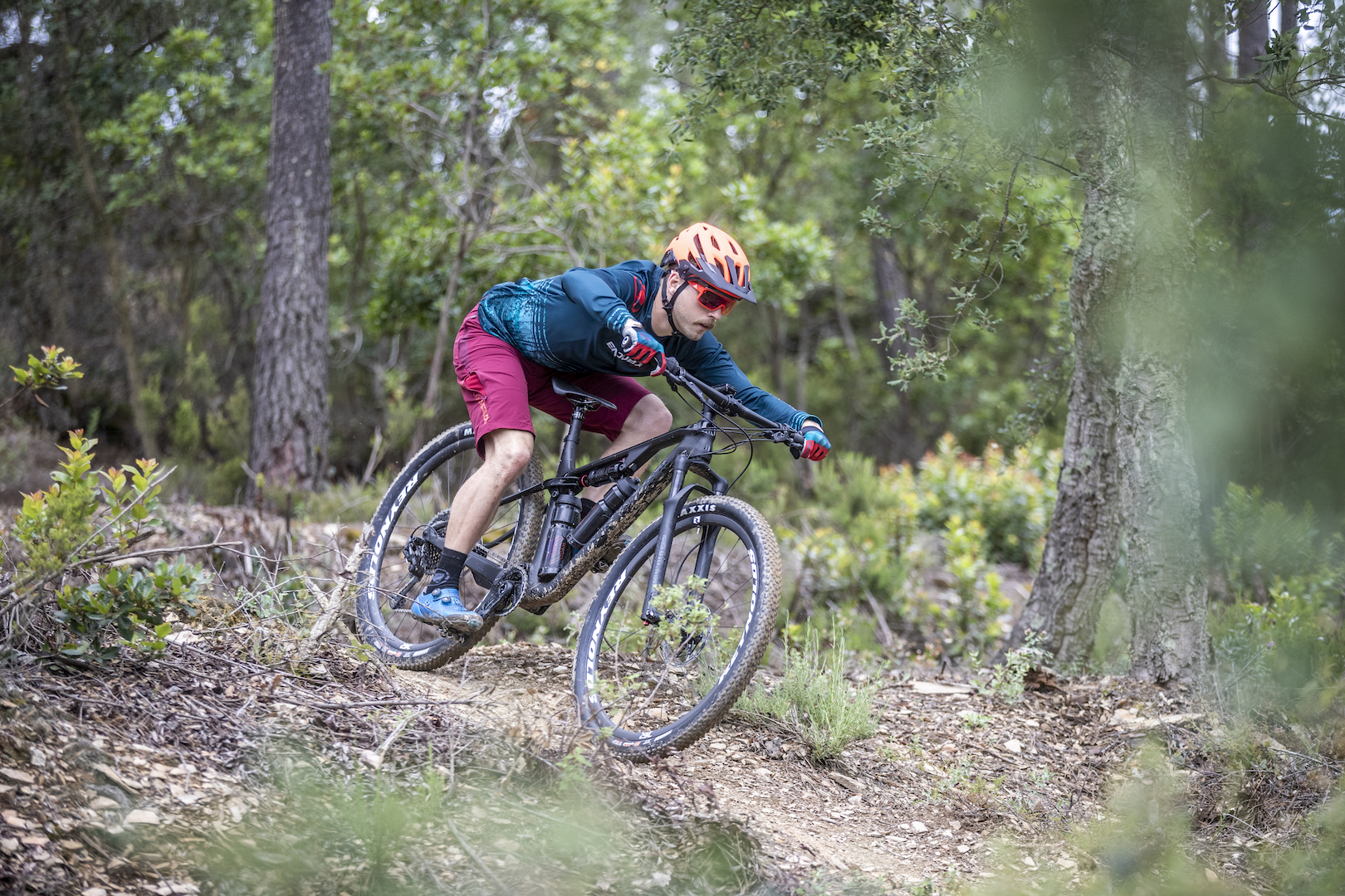 First Ride Review: 2019 Canyon Lux CF SLX 9.0 Pro Race