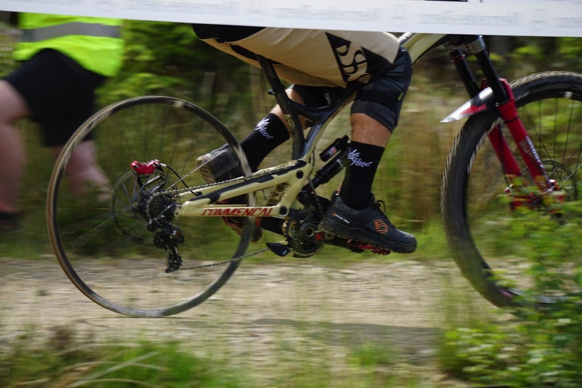 Dean Lucas’ Crash, Flat Tyres & Midges – It’s The 2018 Fort William World Cup