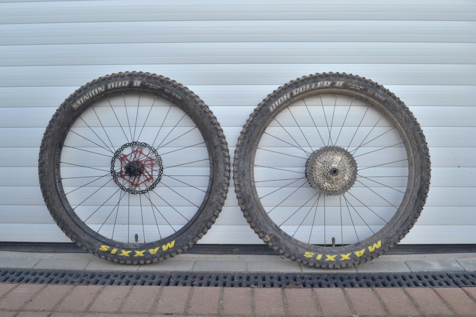 sun ringle duroc 40 plus wheels maxxis tyres 2.8in