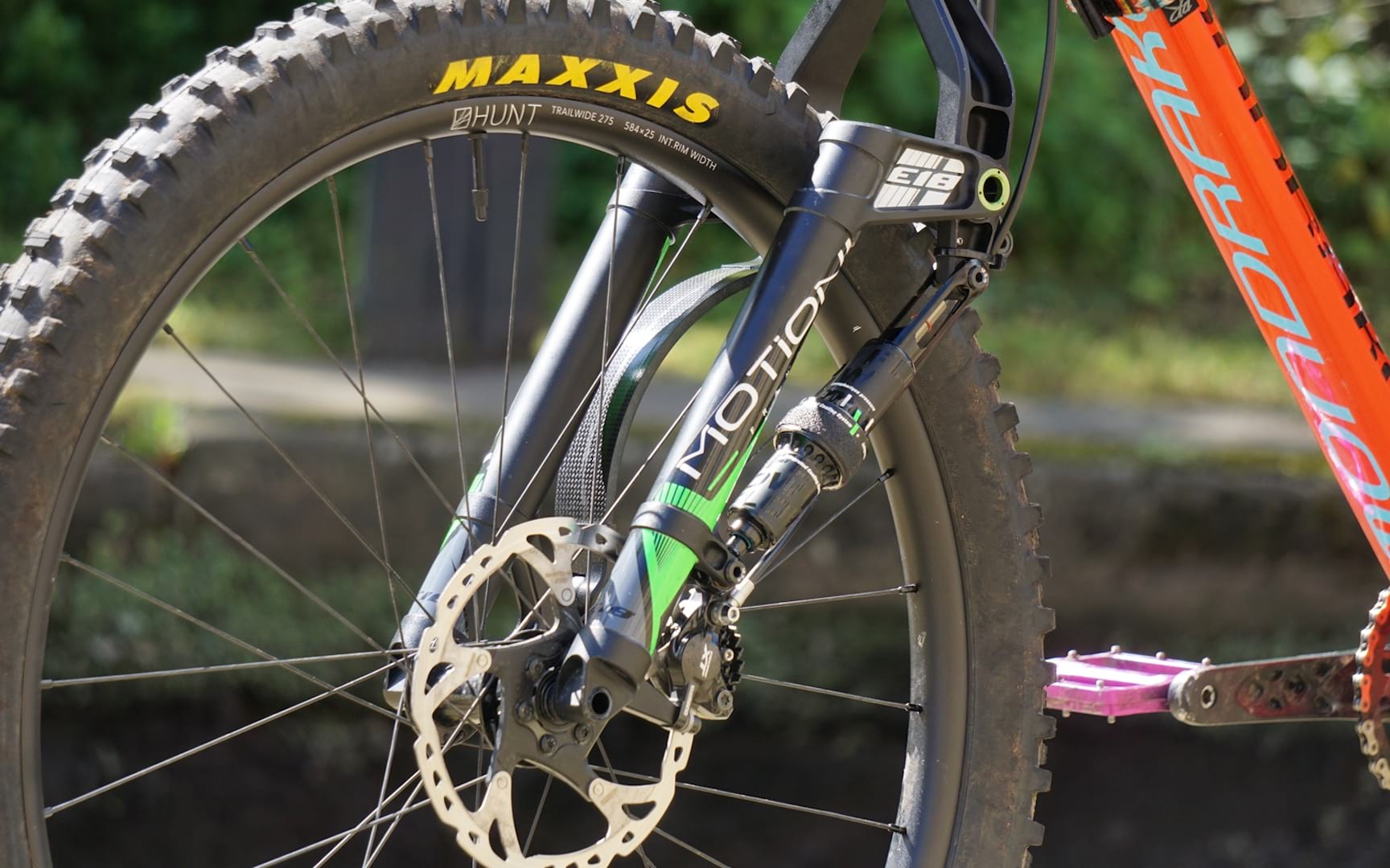 motion ride linkage fork 1