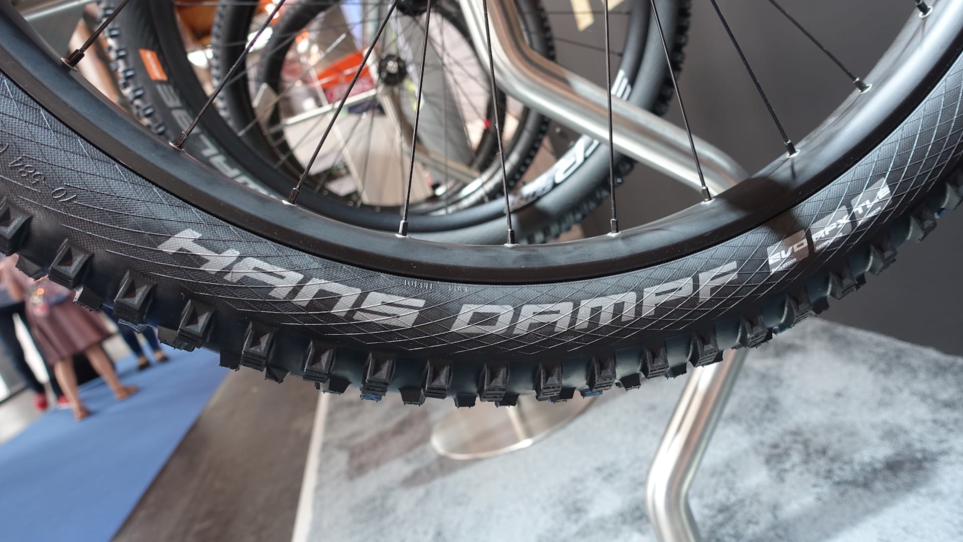 schwalbe hans dampf tyre