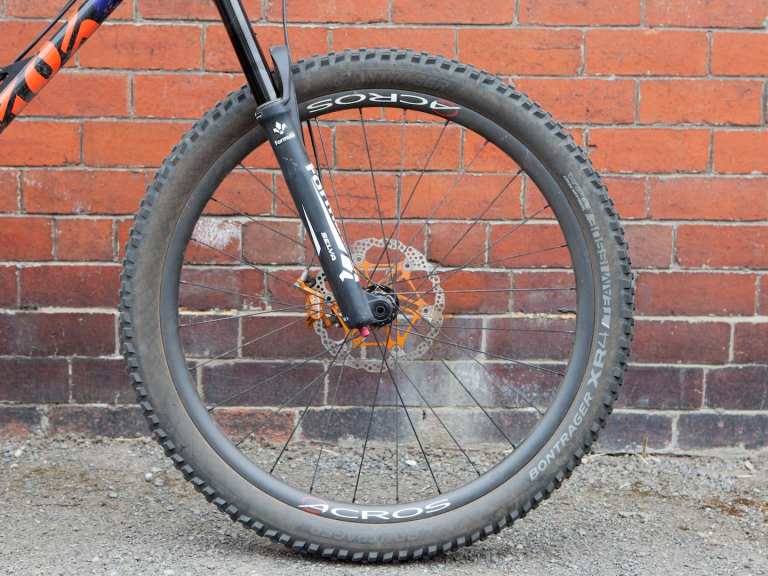 Review: The Acros Enduro is a carbon wheelset to survive the apocalypse