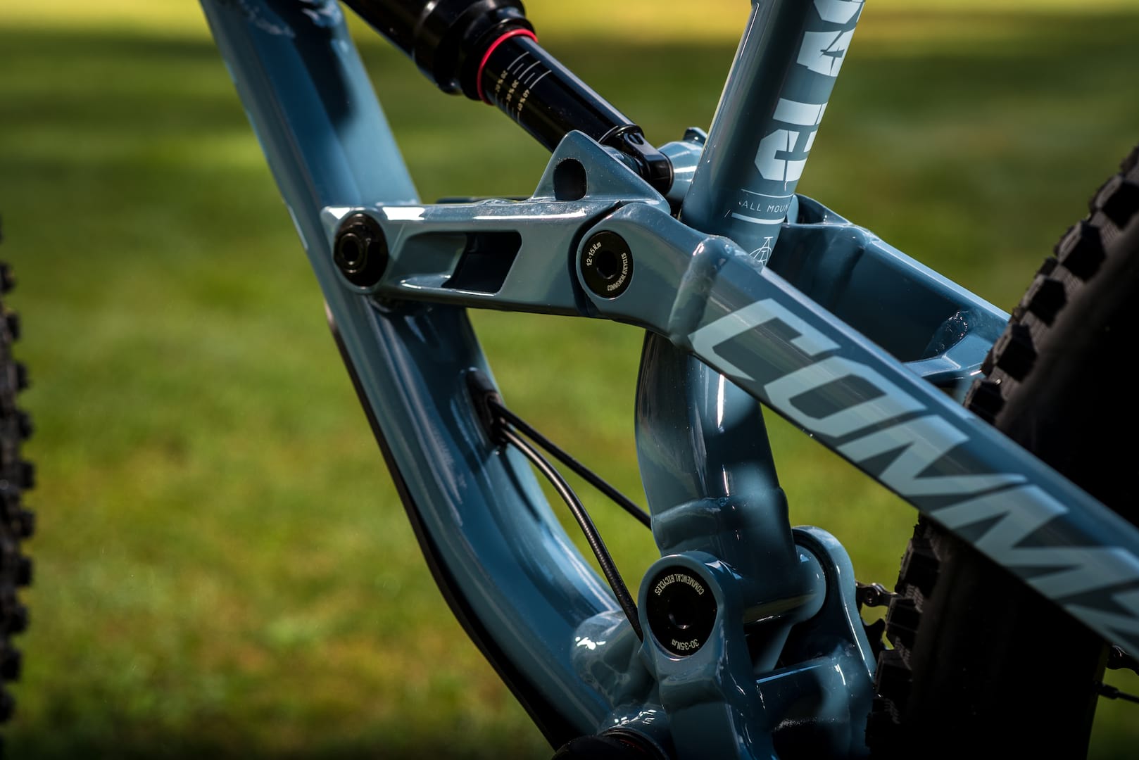 commencal clash