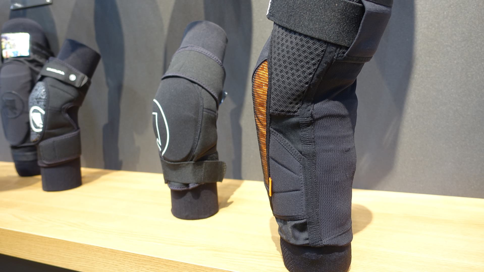 endura knee pads d3o