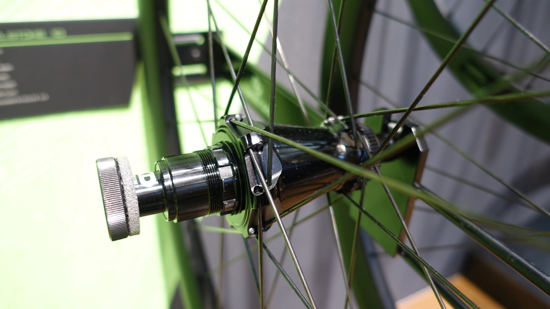 syncros carbon wheel rim hub