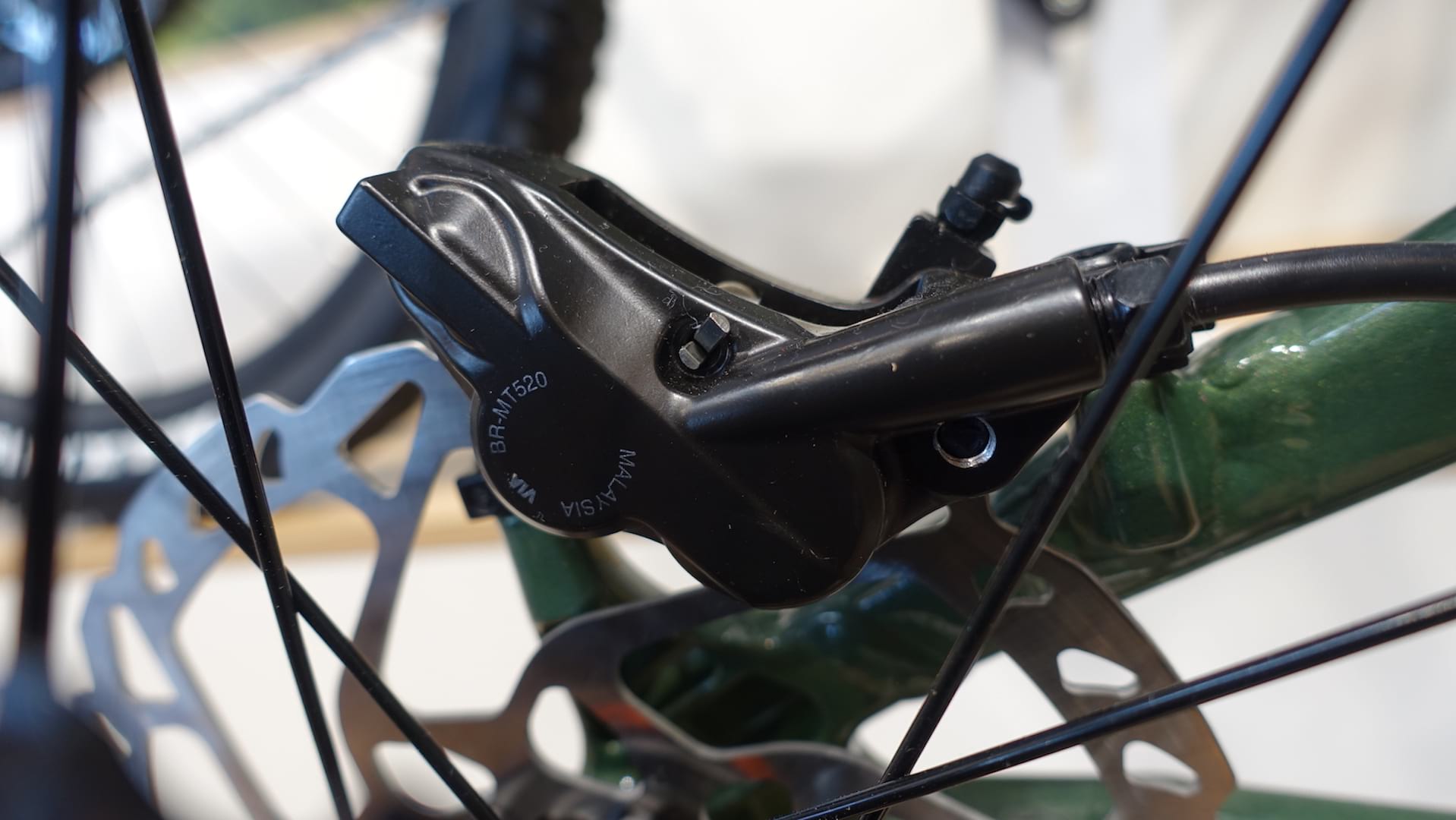 shimano 4-piston brakes