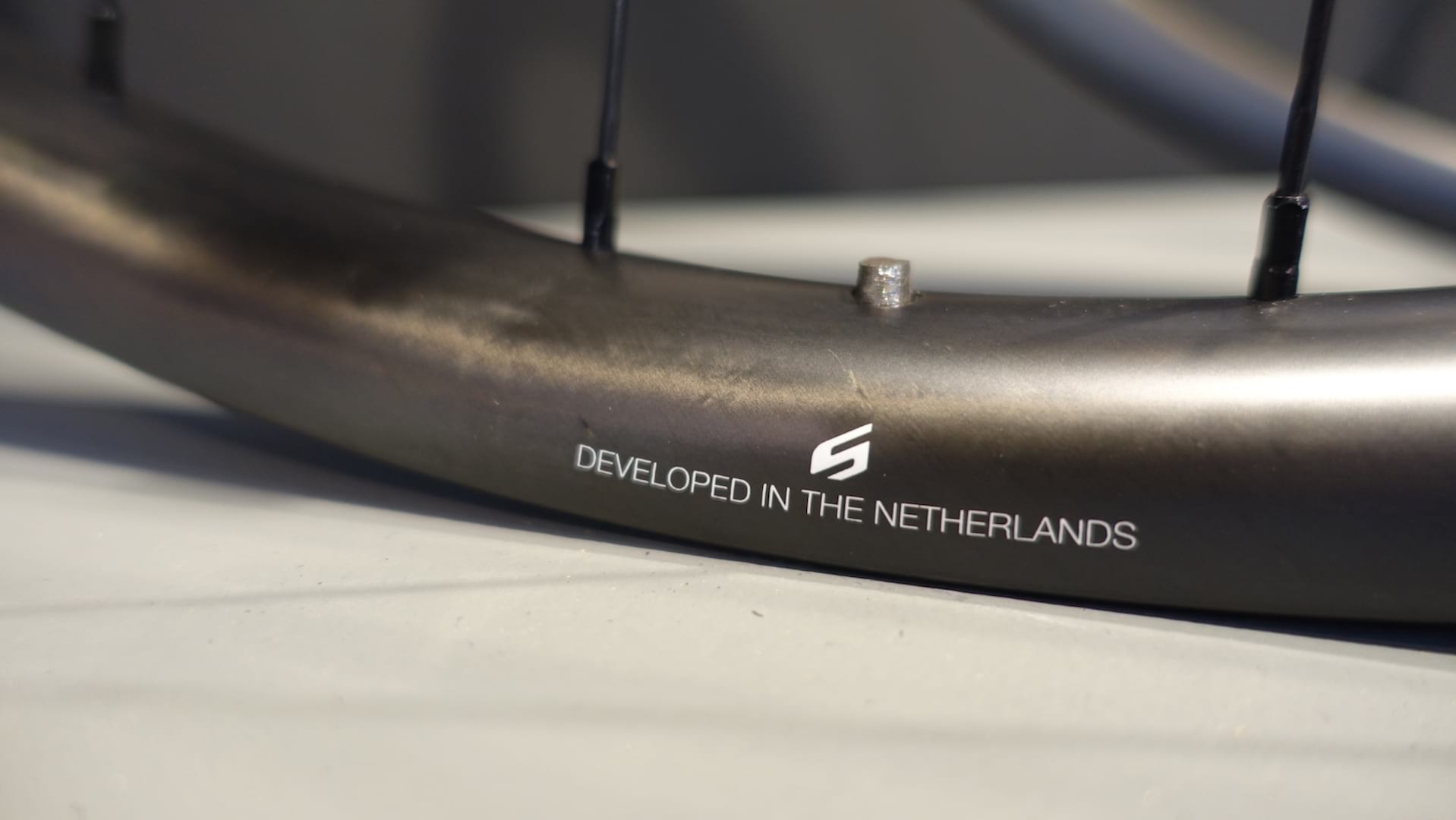 scope 02 carbon wheels