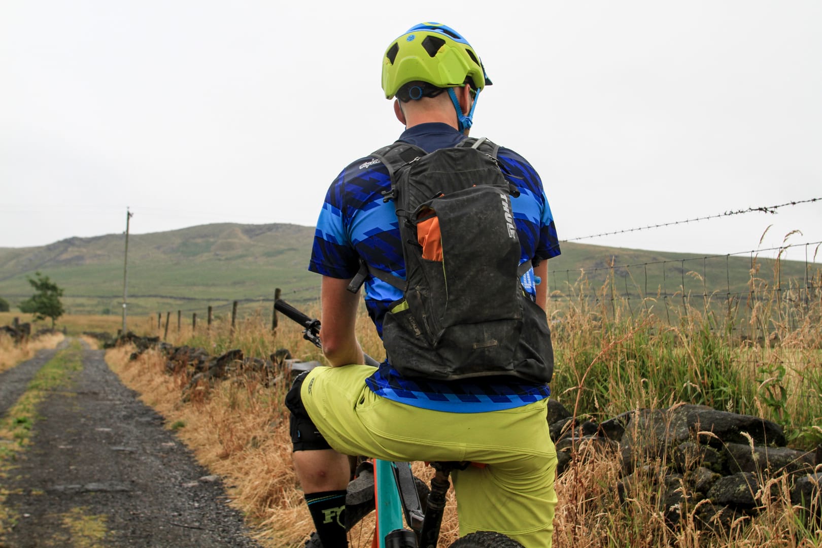 Review: Thule’s lightweight & flexible Vital 8 hydration backpack is ideal for all-day rides