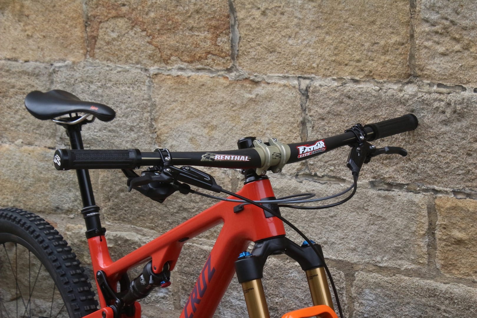 santa cruz blur renthal fatbar