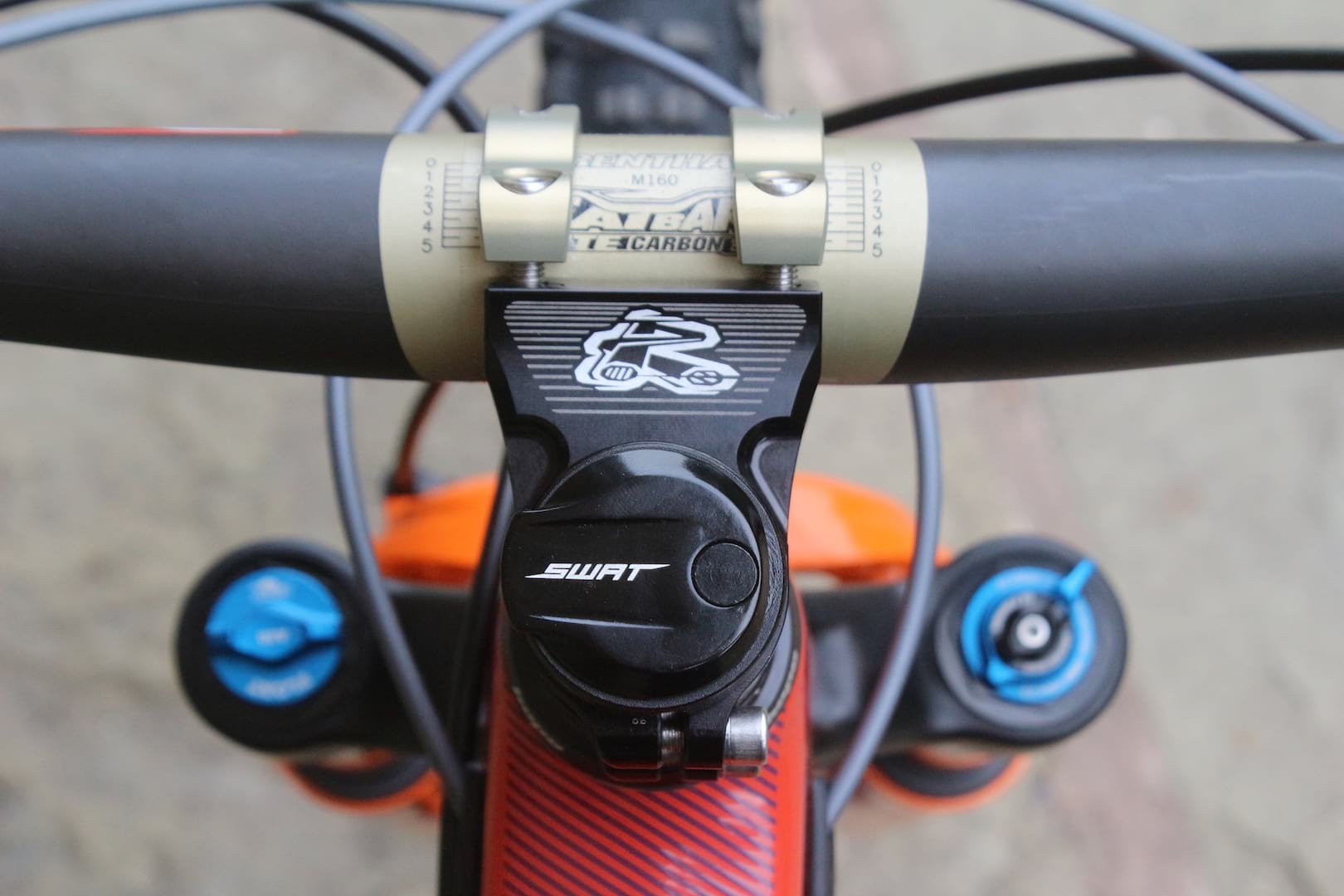 santa cruz blur renthal fatbar swat