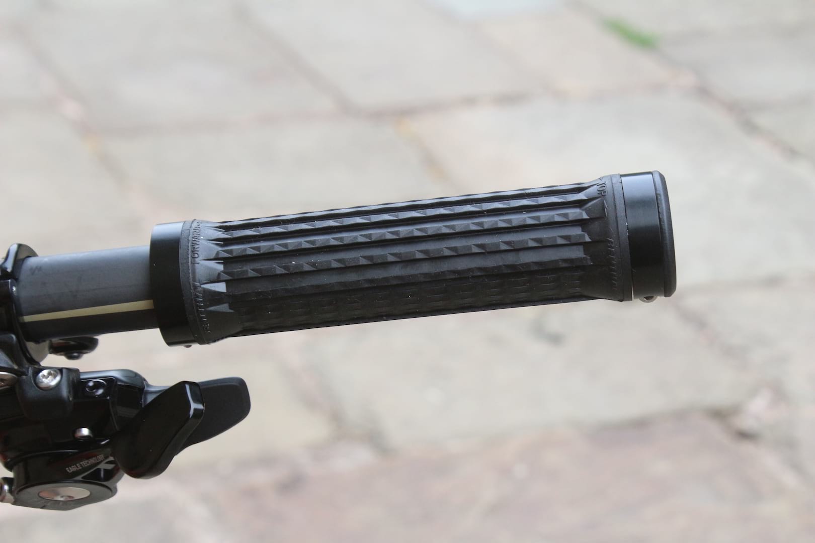 santa cruz blur renthal fatbar grip